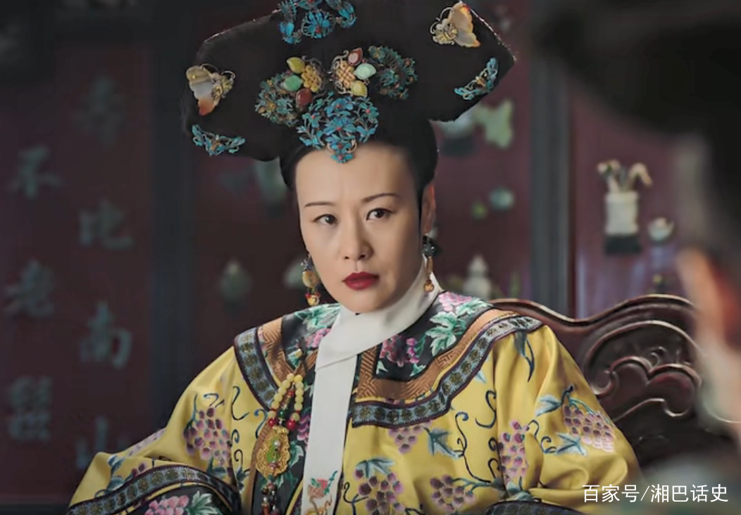 她助太后留住女儿,历史上太后助其戴上凤冠当皇后,三年生三胎