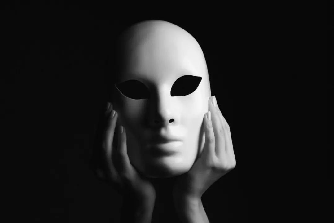 心理测试你喜欢哪种姿势的面具人测爱情中谁会对你不离不弃