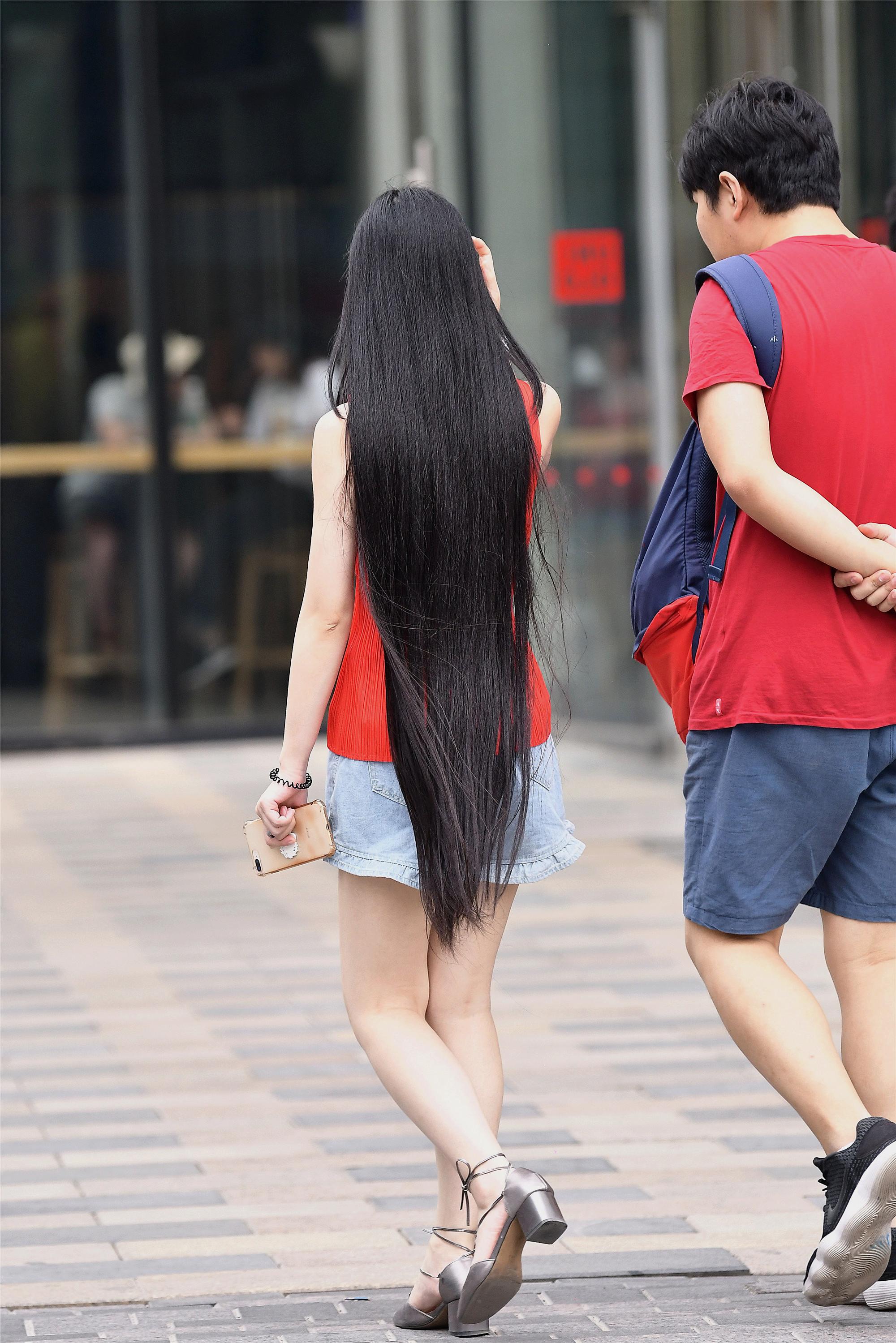 这样一头及膝长发需要多少年