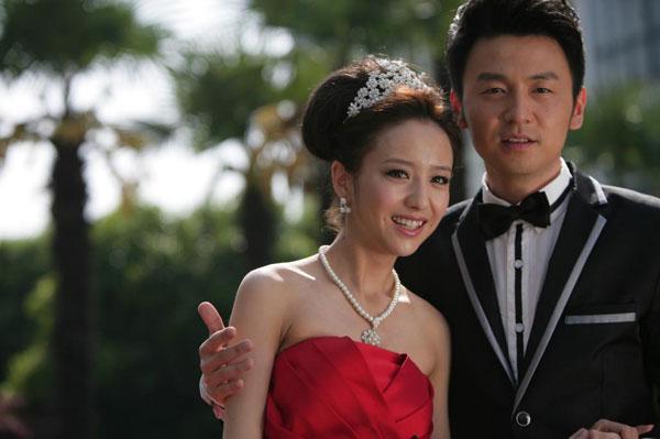 大头哥询问"阴阳合同",经纪人怼他:想多了,有戏拍就不错了!