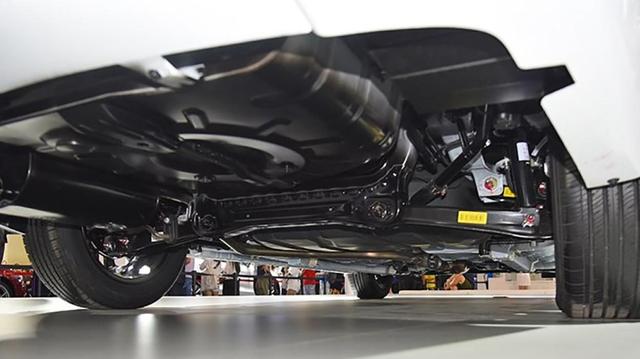 广州车展东南a5冀舞上市值得一提的是,东南汽车在底盘调校上绝对是