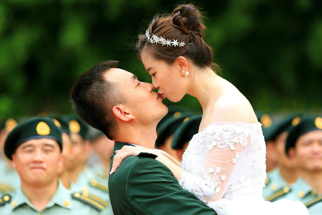 兵哥哥热血版《强军战歌》 】厉害了,我的中国军人!这个必须点.