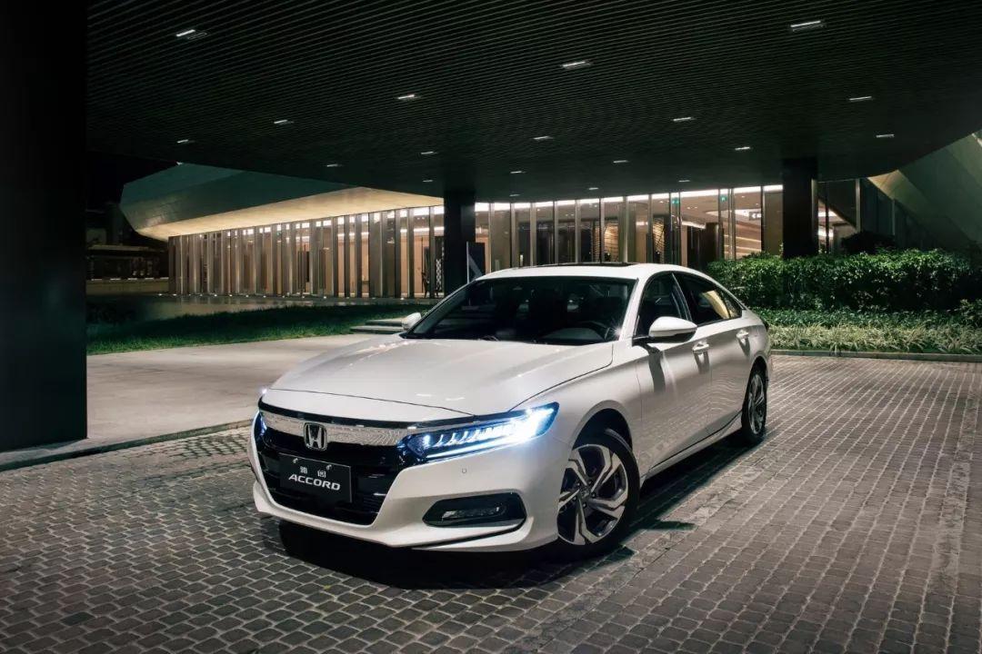 第十代本田雅阁现车陆续到店 迈腾的霸主地位或将易主