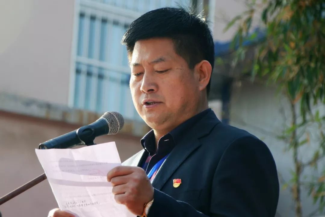 陇海中学学生两捡巨款接力守候