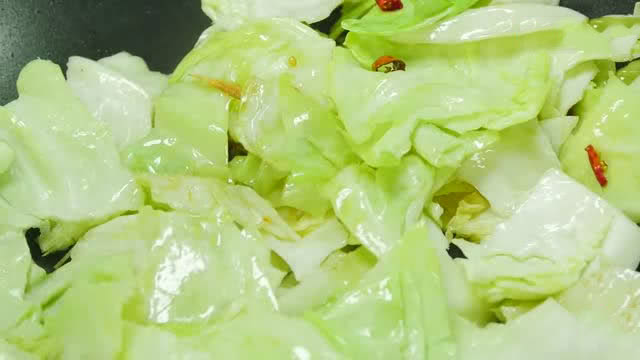 变个花样来吃,好看好吃方法简单实用|包菜|花样|干辣椒_新浪新闻