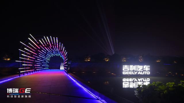 不到8秒破百\/13.68万起,吉利博瑞GE上市,凭什