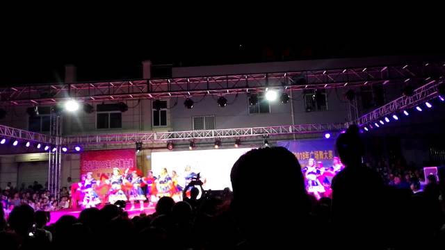 西安鄠邑区庞光镇今夜不眠,广场舞大赛开启了