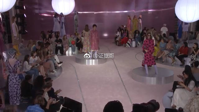 Mery Playa 2018\/2019年纽约时装周Sofia Res