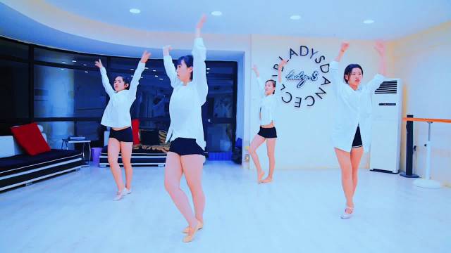 的三首歌,最偏爱《可能否》,不撞南墙不回头!