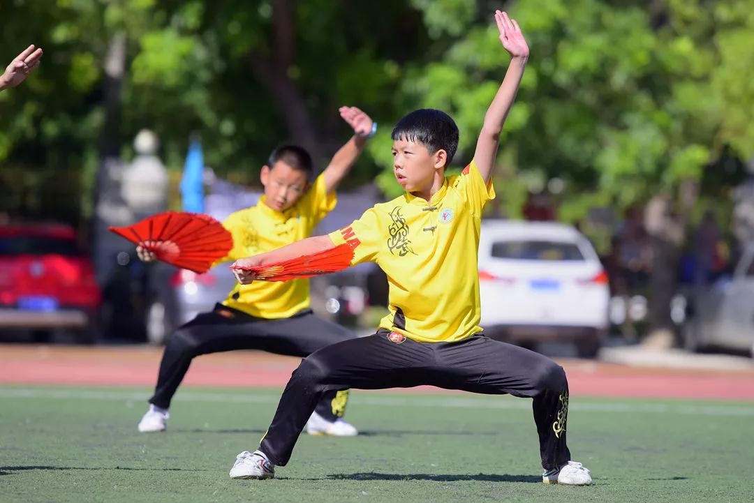 快乐运动争当新时代小健将厦门侨英小学举行2018年秋季运动会