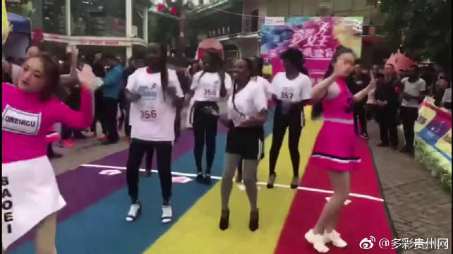 Angel Brinks Resort 2017\/2018泳装时装秀SS