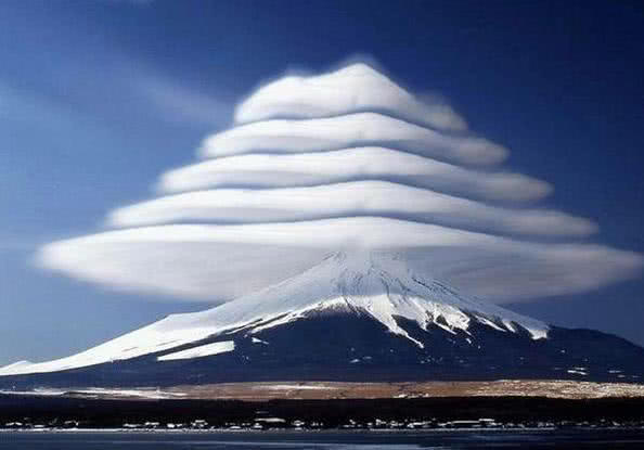 千年难得一见的自然奇观,不得不感叹大自然的伟大