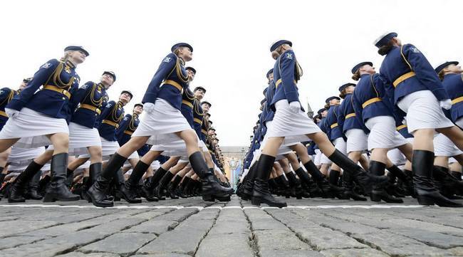 俄罗斯胜利日阅兵式女兵大盘点制服加身英气十足