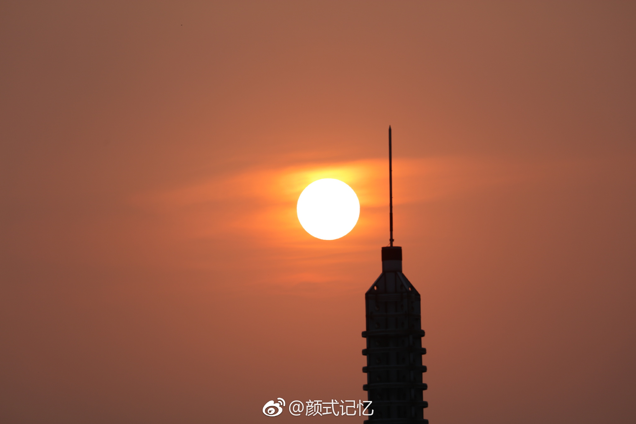 ps怎么做亮光效果