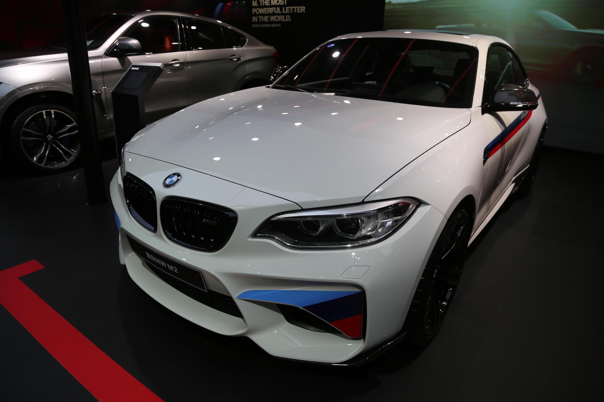 宝马双门轿跑车:bmw m2,bmw x4,bmw 4系!
