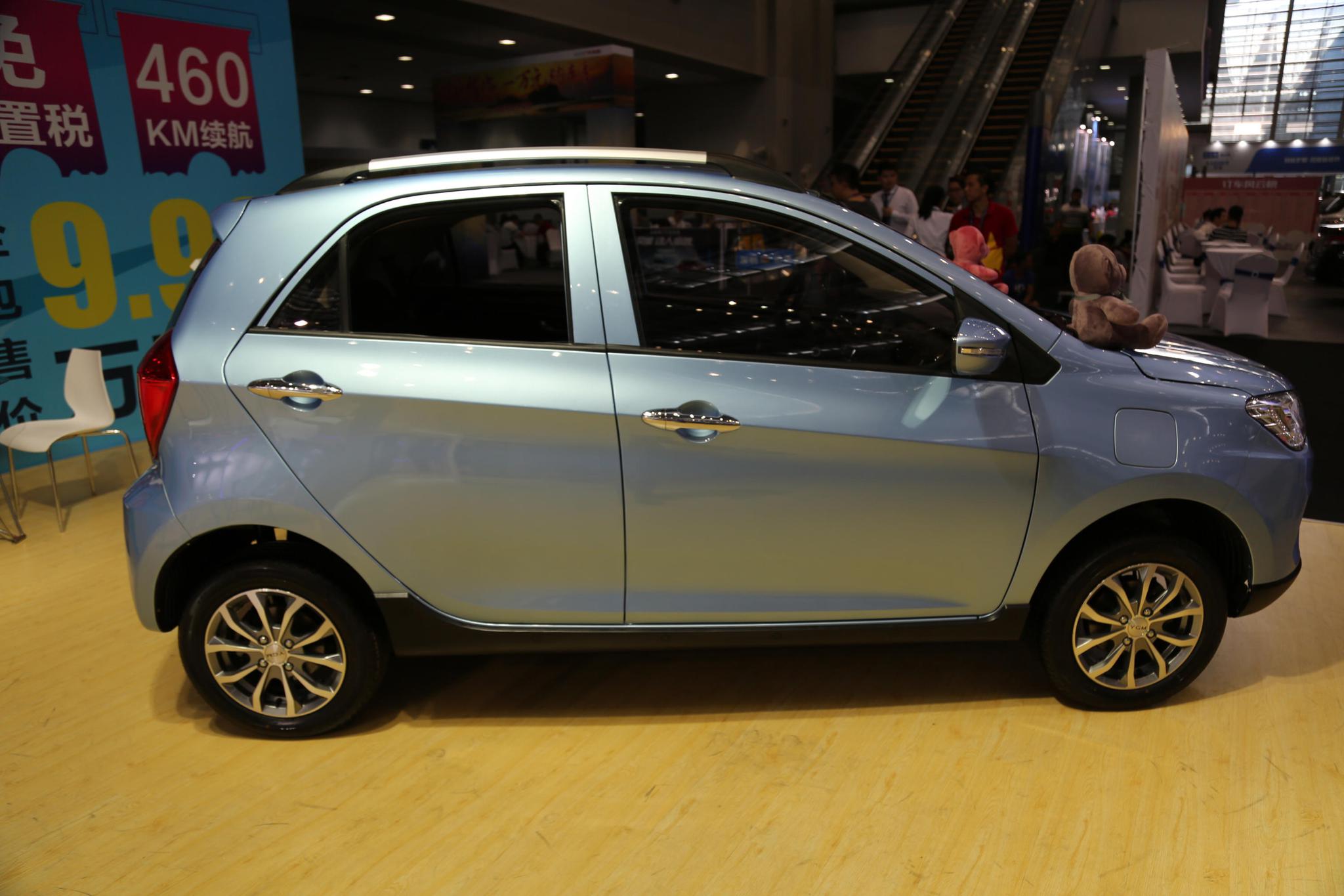 领途汽车e行4万级别新能源四驱suv深圳国际车展实拍