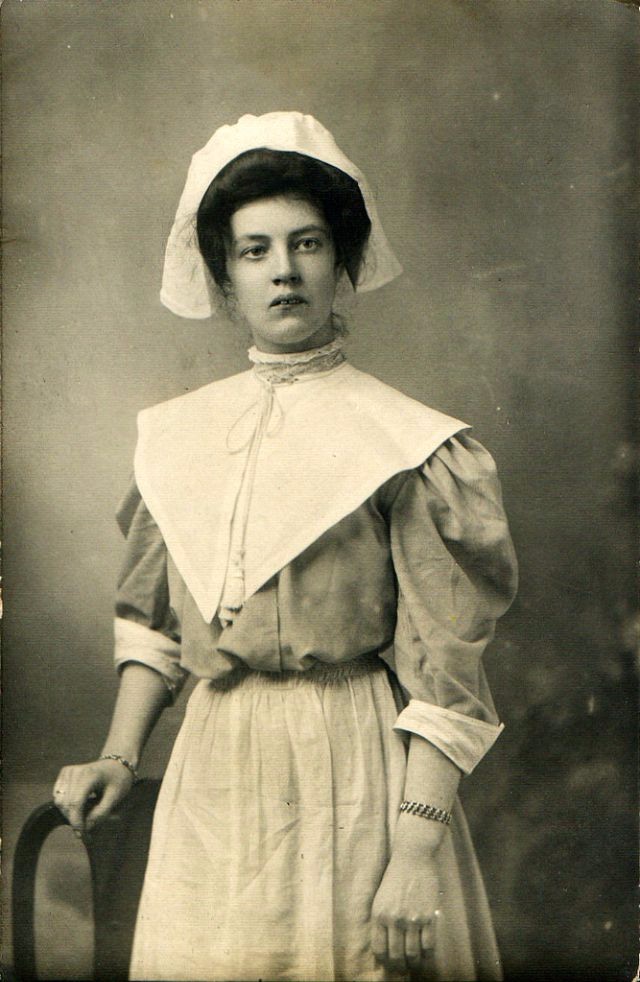 老照片二十世纪初的英国女佣4