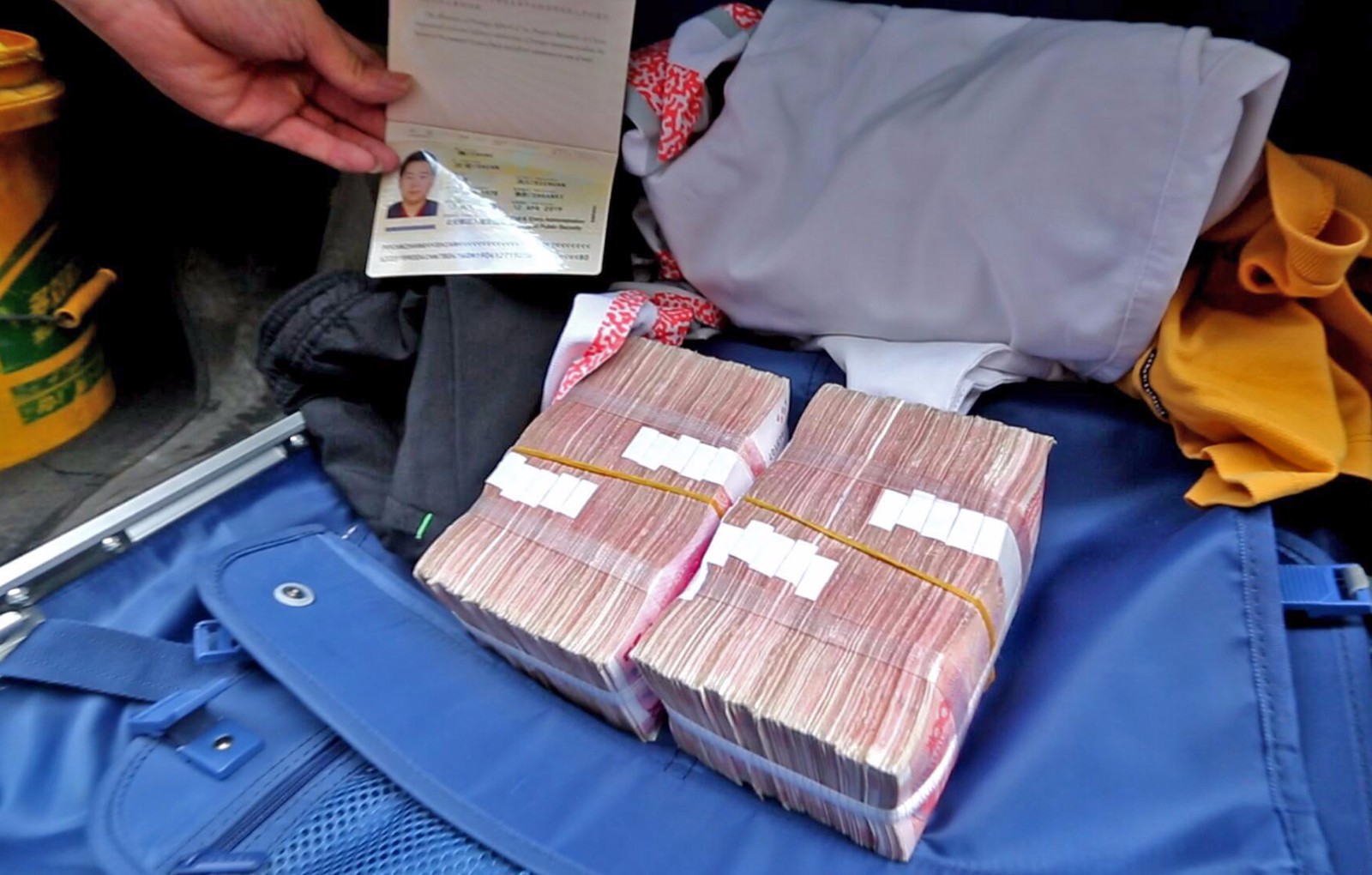 的哥捡20万现金物归原主 这种钱不能起邪念