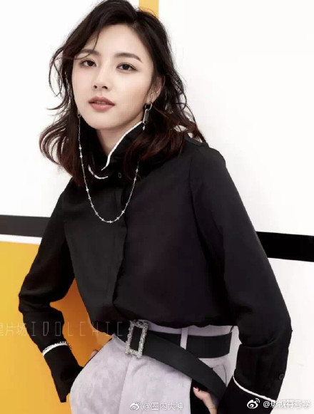 自从2017年跟豆得儿分手之后,王思聪身边的网红如流水