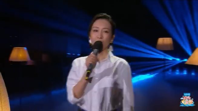 王鸥唱了粤语歌《好心分手》,开口跪,被惊艳到