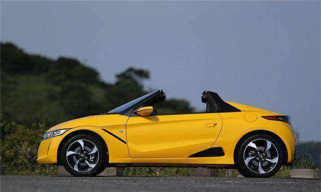 这款跑车10天卖出20000辆,双门 敞篷,比奔驰宝马厚道,仅10万