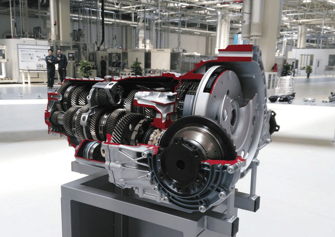 奥迪q5l轴距加长后换了双离合变速箱,它还能成为销量王吗?