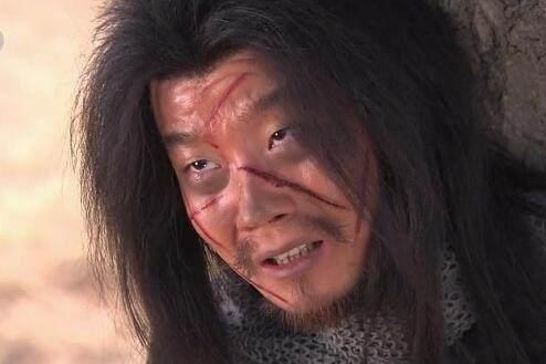 演技不输黄渤,因演一条狗出名,妻子貌美如花,40岁成三料影帝