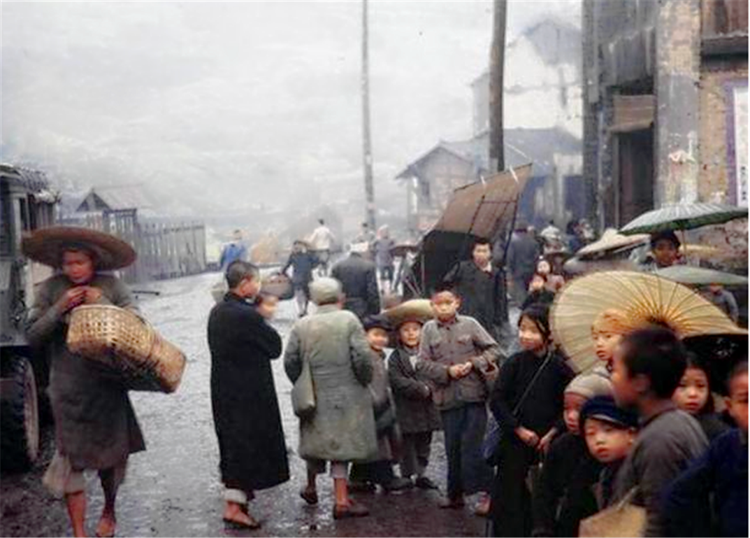 1945年中国真实老照片没想到中国解放前的竟是这个样子