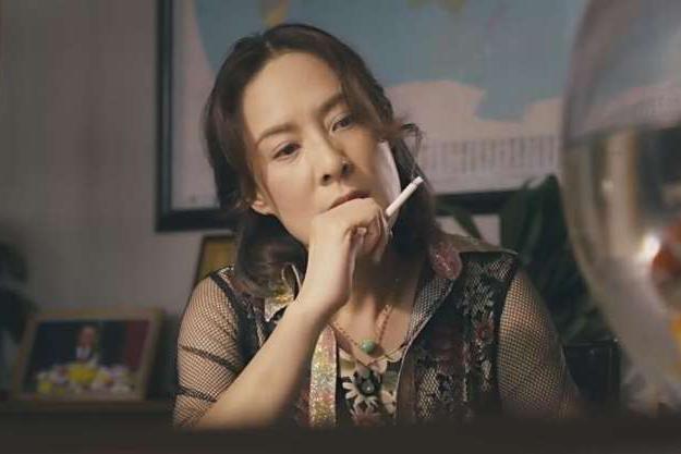 她是"星妈专业户",曾拒演《夏洛特烦恼》,如今女儿比她还美|李萍_新浪