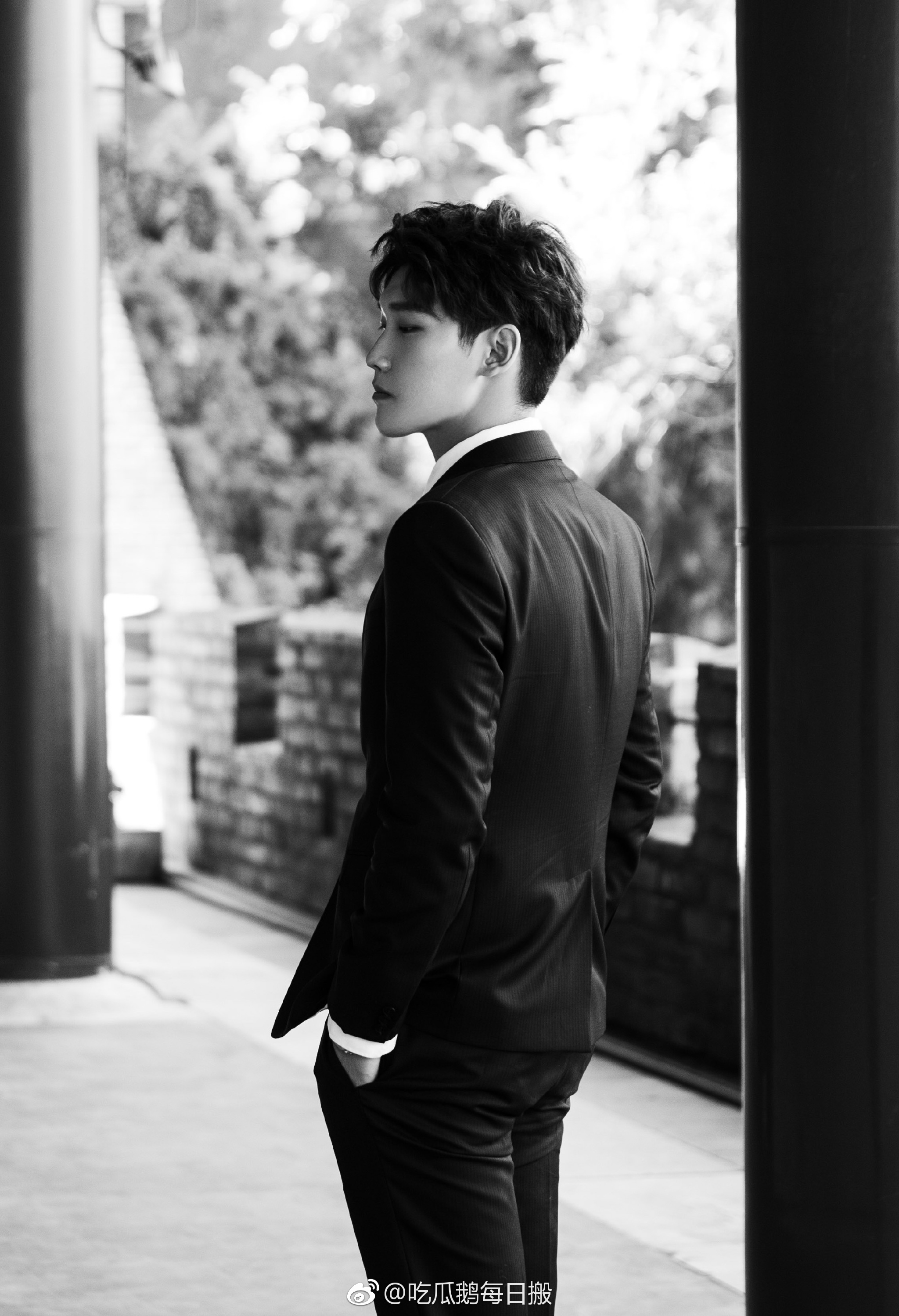 邢昭林浪琴品牌活动最新造型把西装穿得绅士把马术服穿得帅气