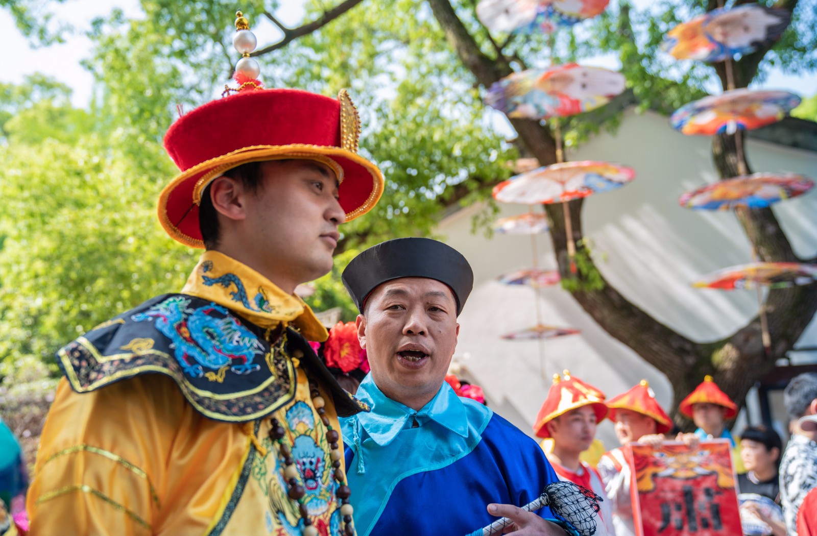 惠山古镇皇帝巡游重现盛世繁华之景