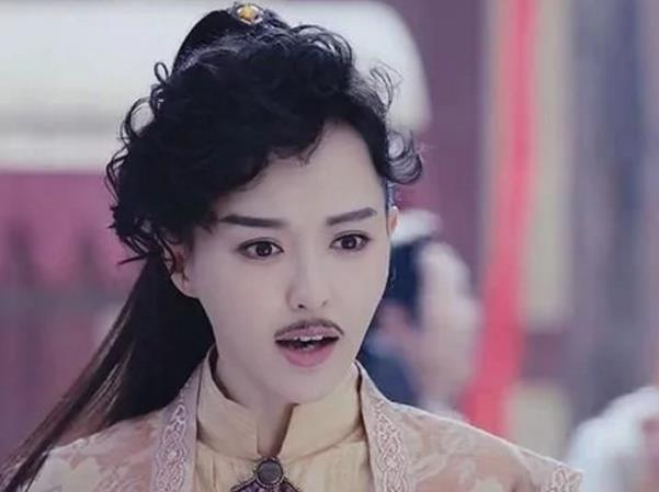 女扮男装:王祖贤英俊潇洒,张敏率性霸气,唐嫣怎么回事?