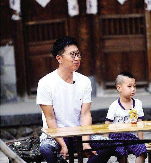 林永健晒与儿子大竣合照,称"累并快乐着"