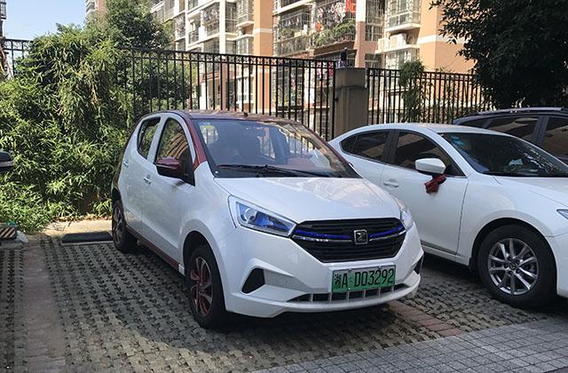 补贴后仅售6万块的新能源"尖兵",试驾众泰云100plus纯电动汽车