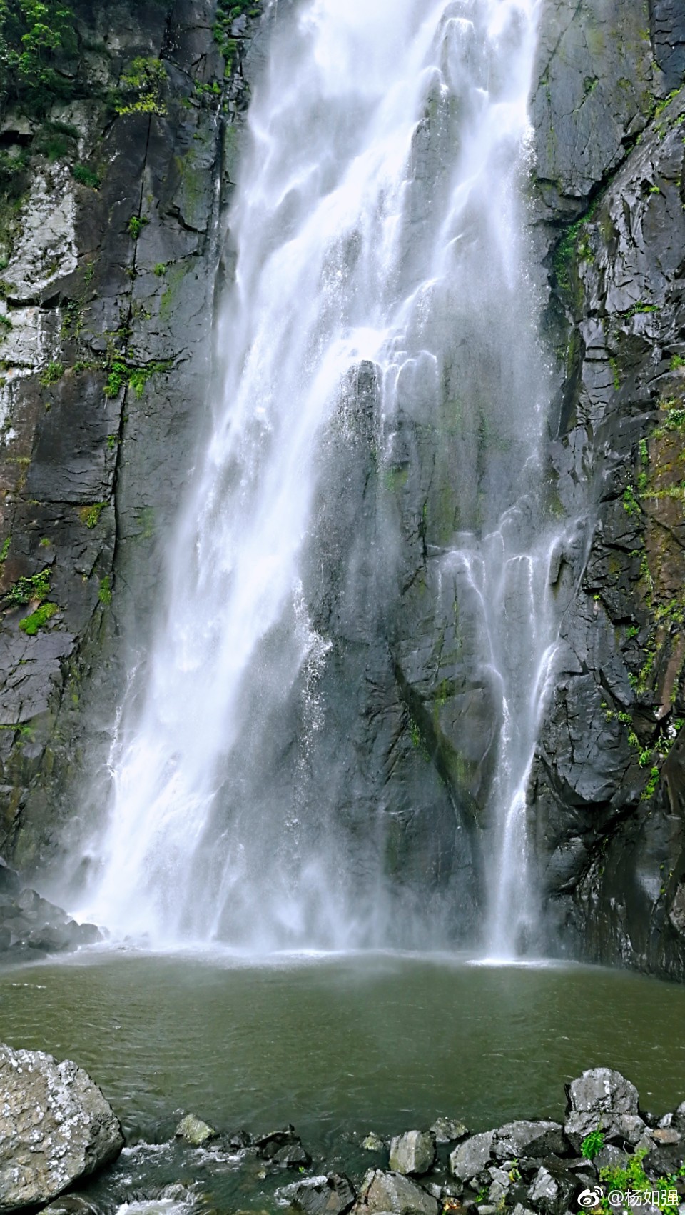 千丈岩,气势恢宏!