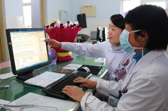 去医院看病时为什么医生要问自费还是医保