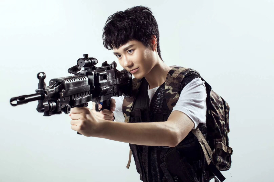 你想要的女装大佬来了!主播奇怪君破百万粉丝,714隆重上演!