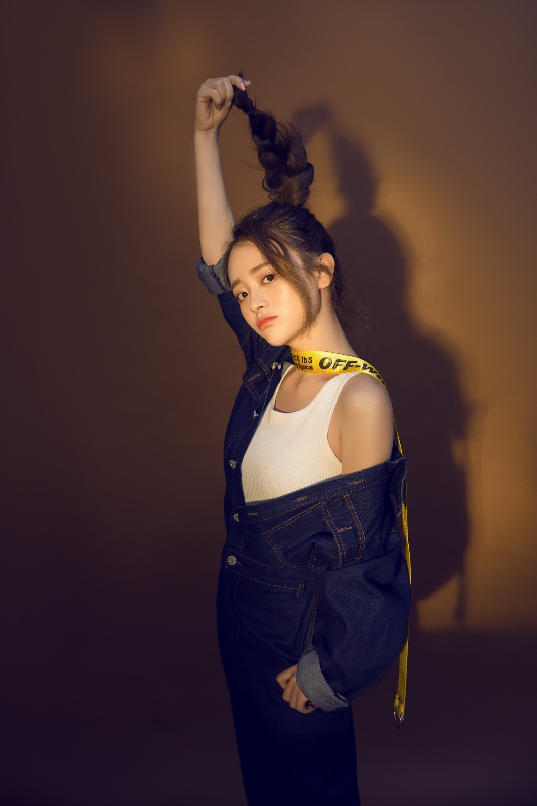 叶丽娜最新元气写真曝光青春可人甜美娇俏