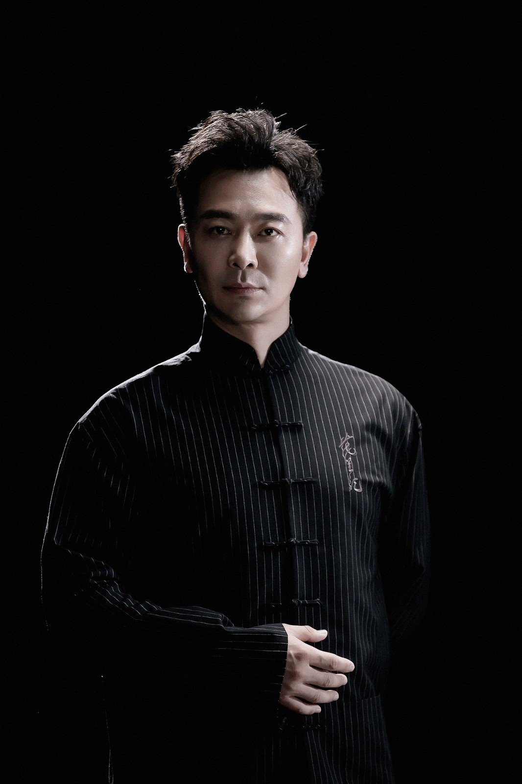 吴樾《精武门》宣传写真发布 诠释坚持与热爱