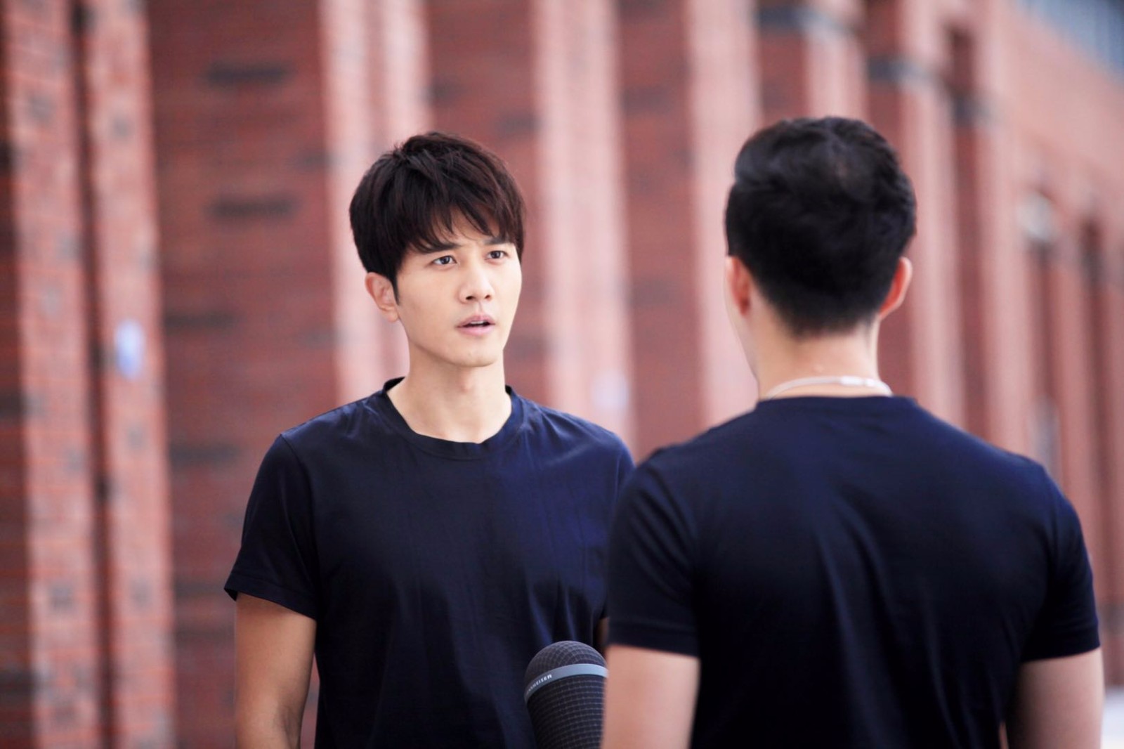 《小棉袄》开播 彭冠英超能"98k奶爸"热血开拳