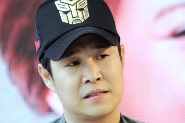 曾因春晚爆红,却发生意外失去智力,如今70岁靠救济金度日