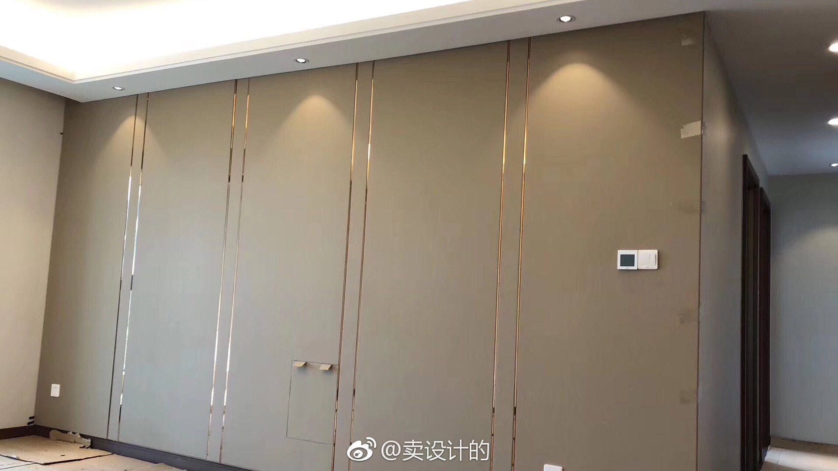 工地现场硬包实拍嗯,硬包是长这样的|硬包|工地_新浪新闻