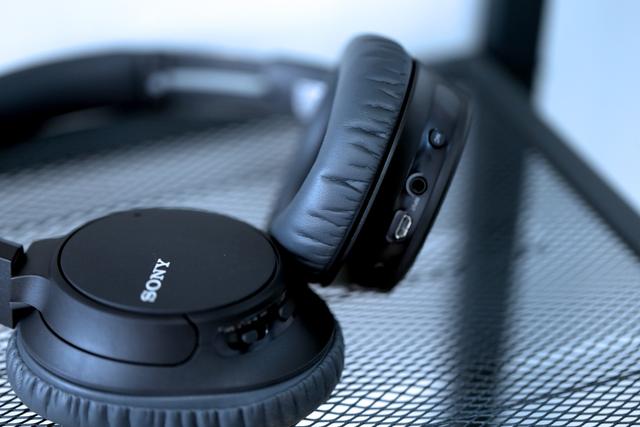 远离繁琐,专注聆听-索尼无线降噪耳机WH-CH7