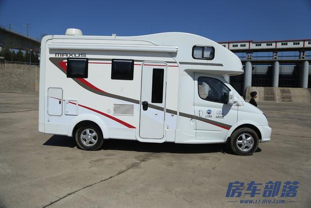 上汽大通rv80c,就是上汽大通自己推出的房车.