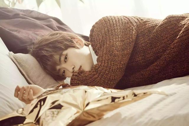 网友笑称他是sm旗下不怕"秃头"的男偶像!因为头发太多而苦恼