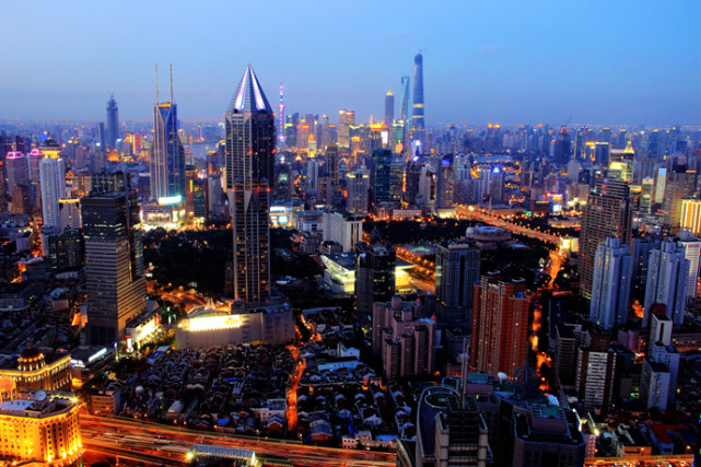 中国最发达的城市不仅在国内gdp排第一在亚洲也是很强的