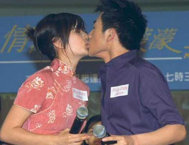 赵薇瞒了老公10年,最终说出与苏有朋的关系,网友:想不到!