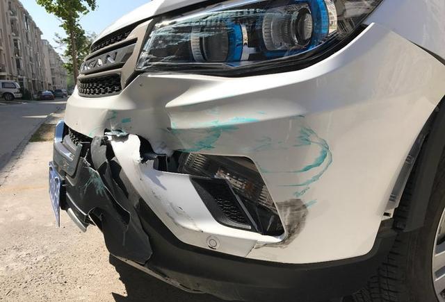 我的长安cs75第一次出事故, 质量还是杠杠的!