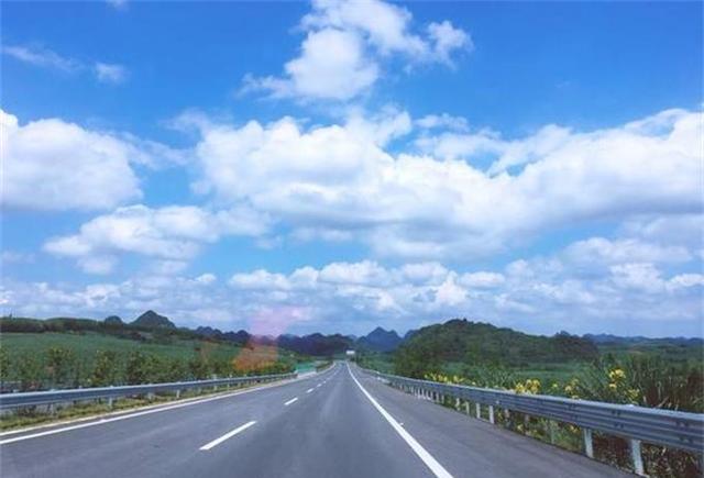 外媒也点赞的中国最美高速公路,一点都不远就在广东人家门口