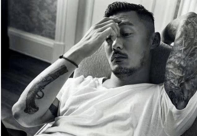 其实邓超柳岩这些明星都纹身